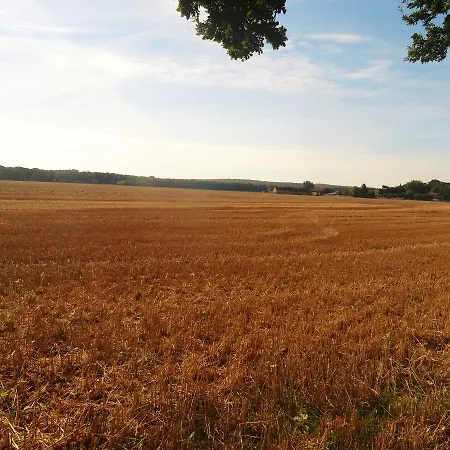 La Clef Des Champs Bed & Breakfast
